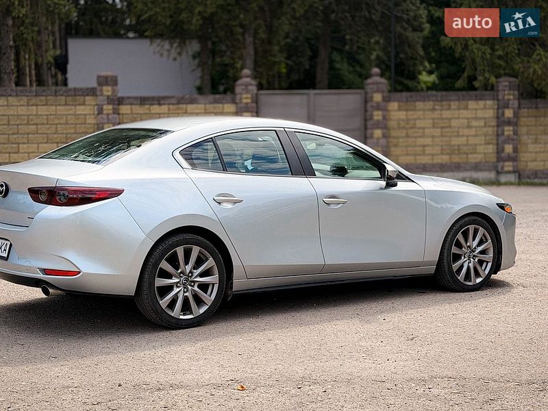 Седан Mazda 3 2019 в Ровно