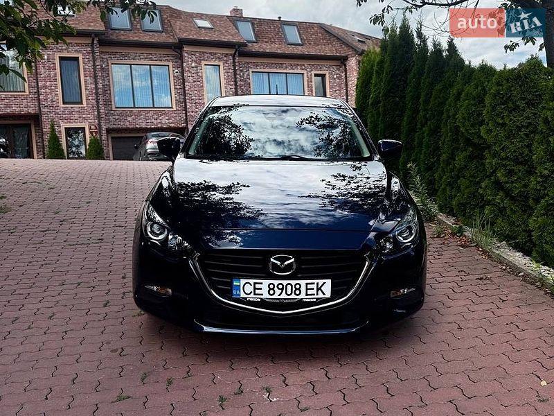 Хетчбек Mazda 3 2018 в Чернівцях