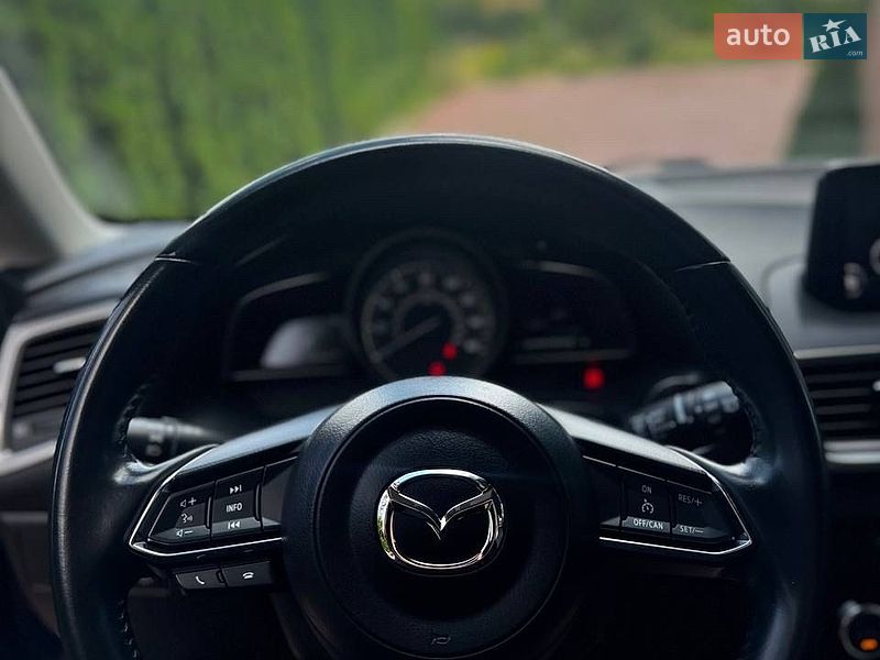 Хетчбек Mazda 3 2018 в Чернівцях