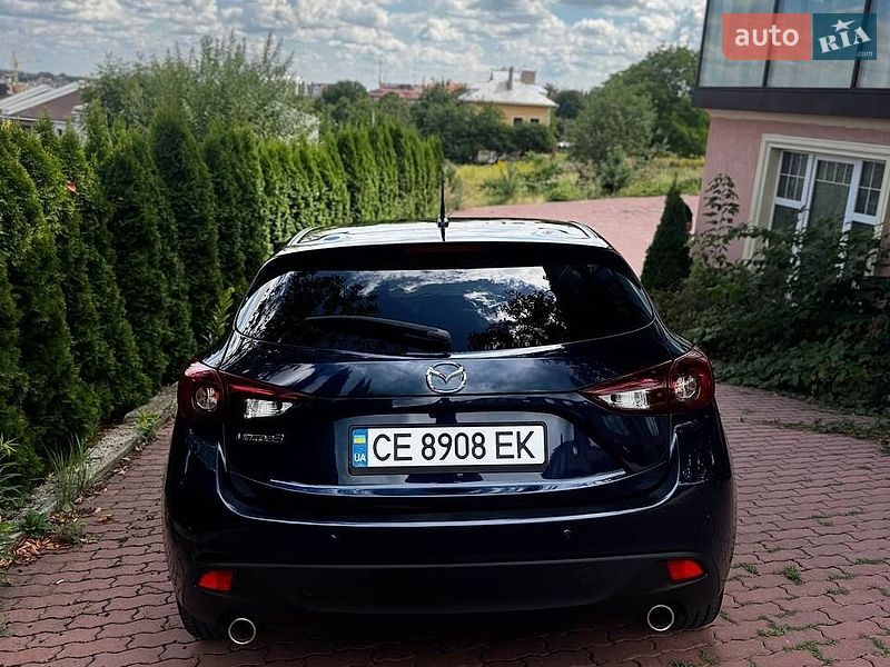 Хетчбек Mazda 3 2018 в Чернівцях