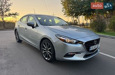 Mazda 3  2018