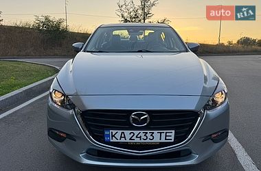 Седан Mazda 3 2018 в Києві