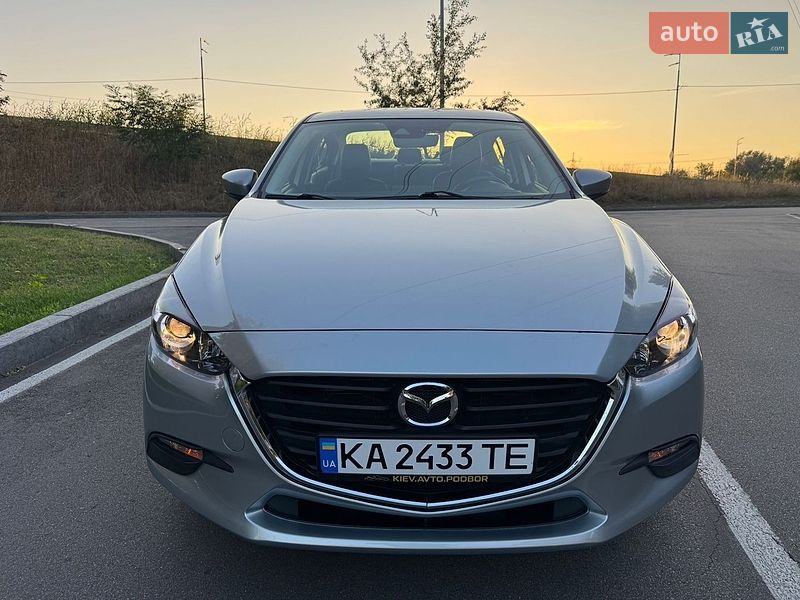 Седан Mazda 3 2018 в Києві