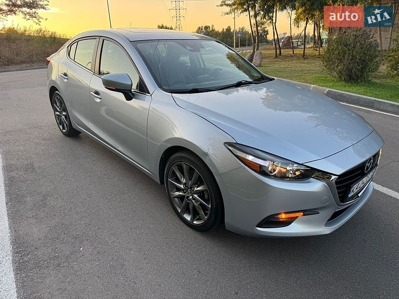 Седан Mazda 3 2018 в Києві