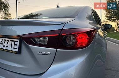 Седан Mazda 3 2018 в Києві
