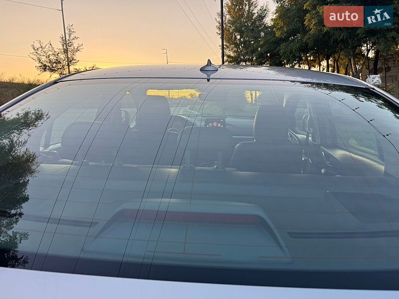 Седан Mazda 3 2018 в Києві