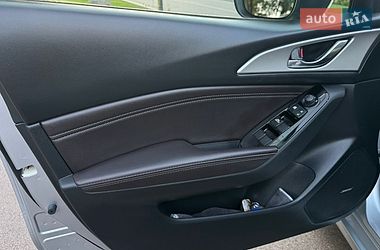 Седан Mazda 3 2018 в Києві