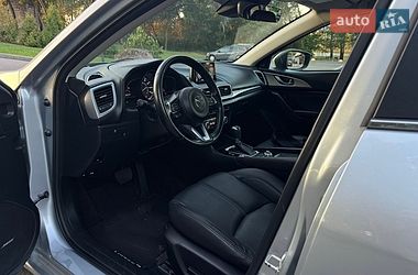 Седан Mazda 3 2018 в Києві