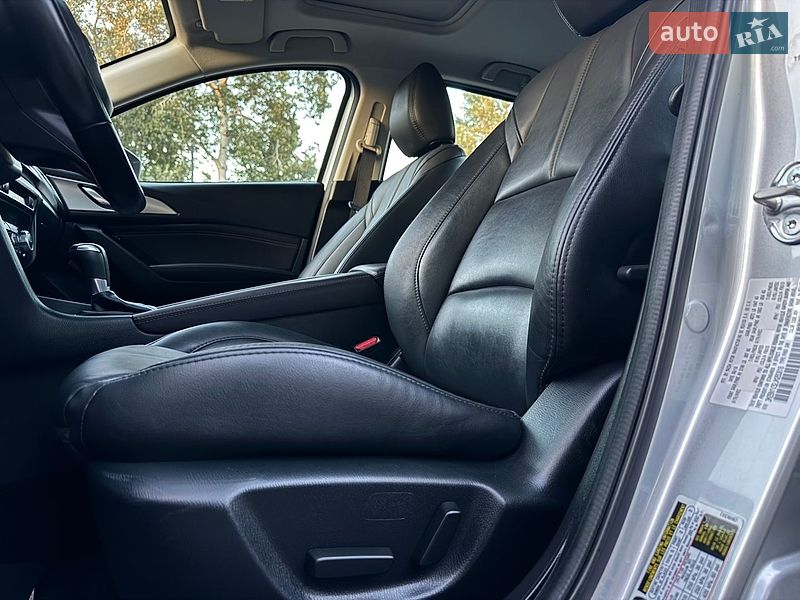 Седан Mazda 3 2018 в Києві