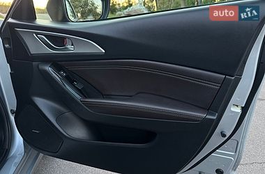 Седан Mazda 3 2018 в Києві