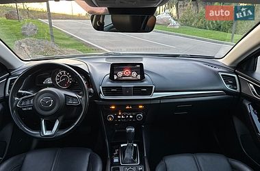 Седан Mazda 3 2018 в Києві