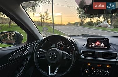 Седан Mazda 3 2018 в Києві