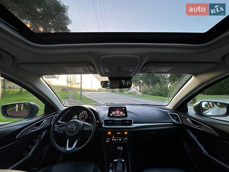 Седан Mazda 3 2018 в Києві