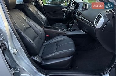 Седан Mazda 3 2018 в Києві