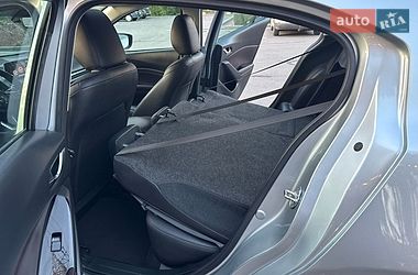 Седан Mazda 3 2018 в Києві