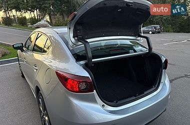 Седан Mazda 3 2018 в Києві