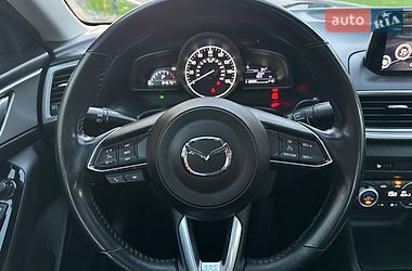 Седан Mazda 3 2018 в Києві