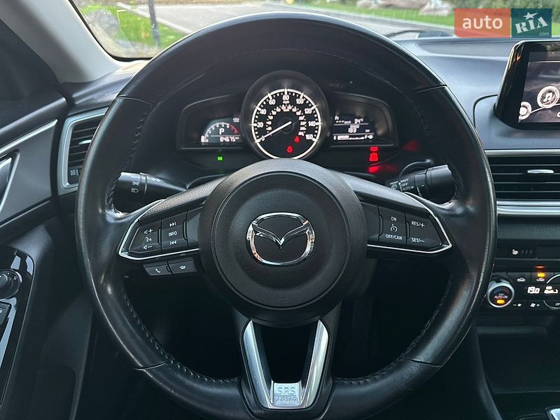 Седан Mazda 3 2018 в Києві