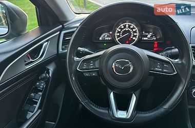 Седан Mazda 3 2018 в Києві