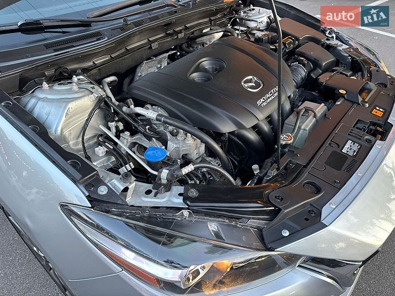 Седан Mazda 3 2018 в Києві