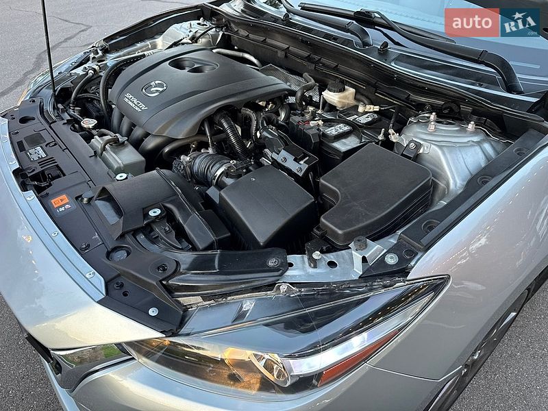 Седан Mazda 3 2018 в Києві