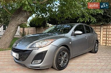 Mazda 3  2011