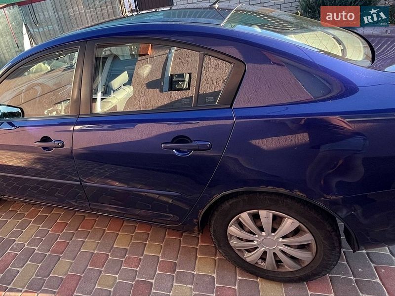 Седан Mazda 3 2004 в Днепре