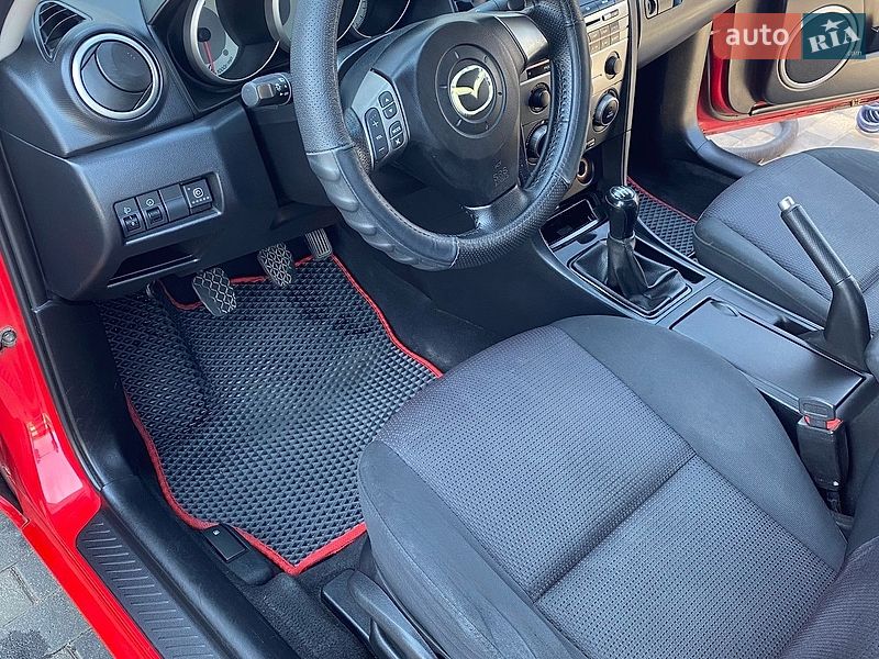 Седан Mazda 3 2006 в Запорожье