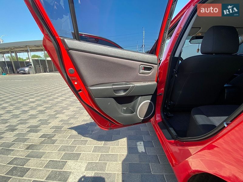 Седан Mazda 3 2006 в Запорожье