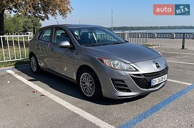 Mazda 3  2010