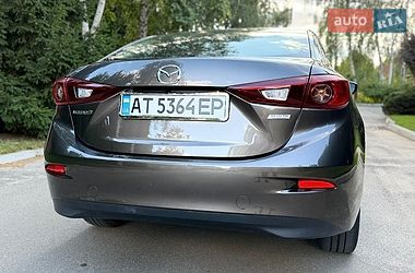 Седан Mazda 3 2015 в Киеве