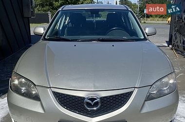 Mazda 3  2004