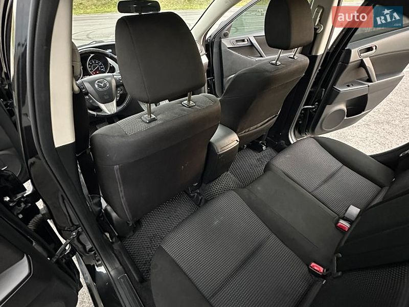 Хэтчбек Mazda 3 2013 в Львове