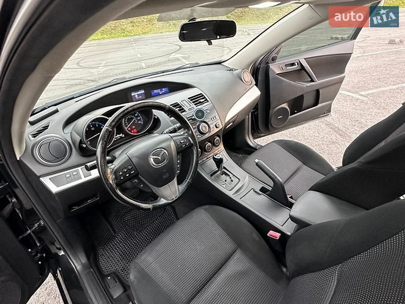 Хэтчбек Mazda 3 2013 в Львове
