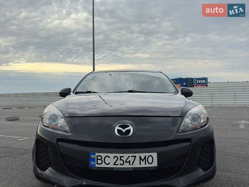 Хэтчбек Mazda 3 2013 в Львове