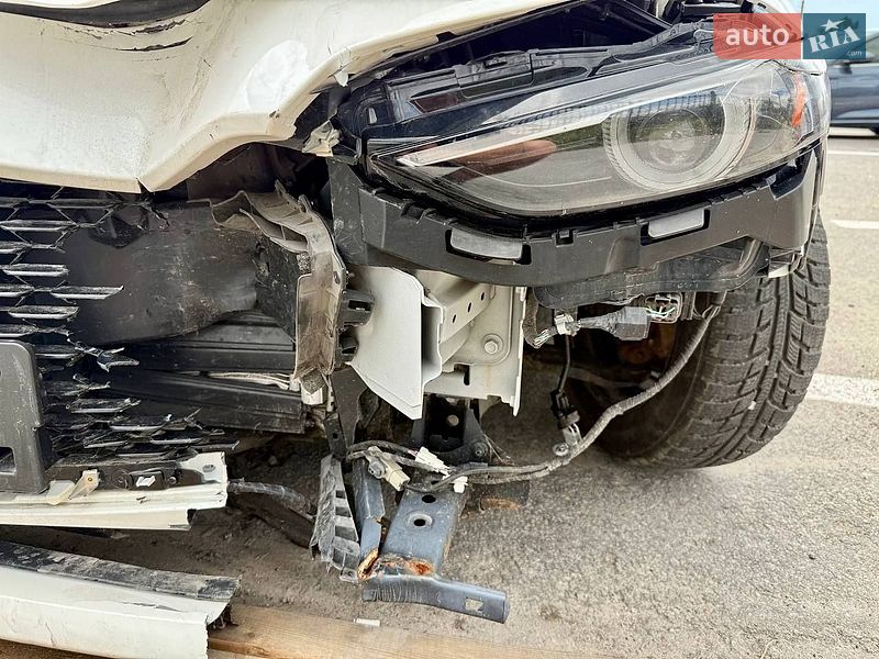 Седан Mazda 3 2020 в Киеве
