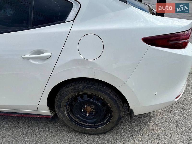 Седан Mazda 3 2020 в Киеве