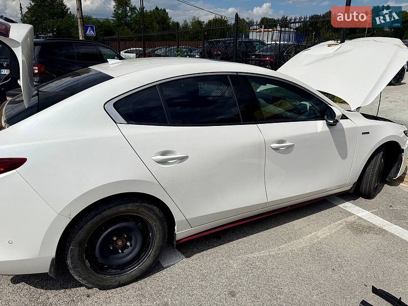 Седан Mazda 3 2020 в Киеве