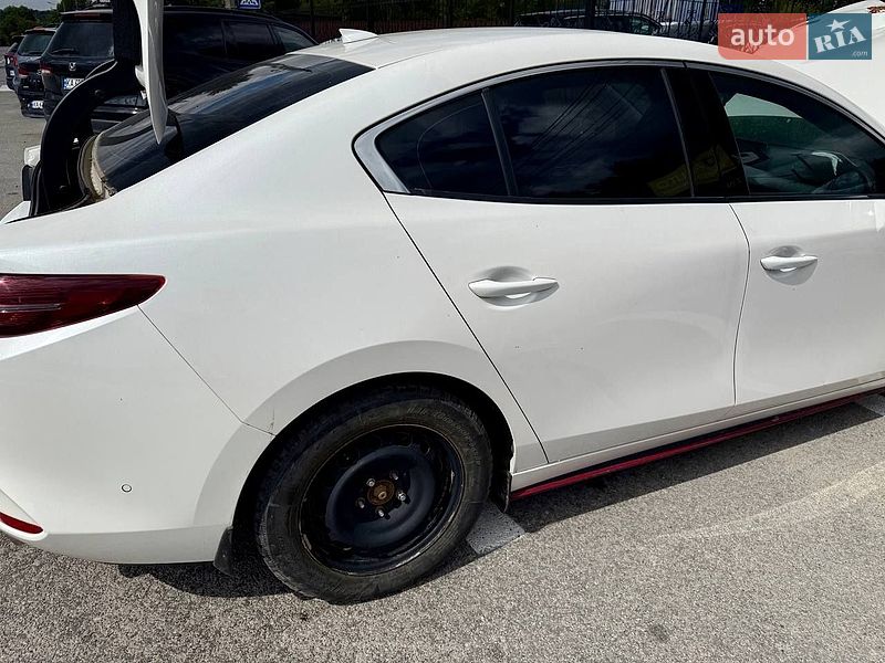 Седан Mazda 3 2020 в Киеве