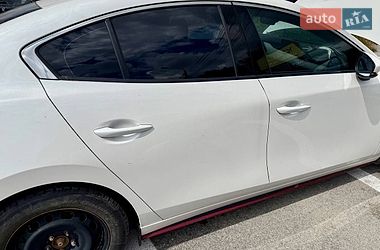 Седан Mazda 3 2020 в Киеве