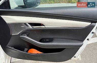 Седан Mazda 3 2020 в Киеве