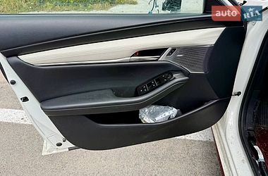 Седан Mazda 3 2020 в Киеве