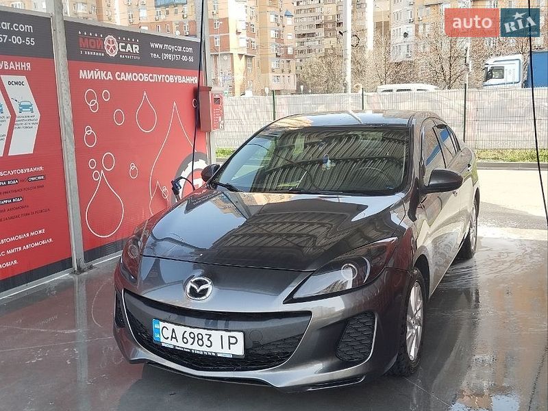 Седан Mazda 3 2012 в Киеве