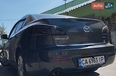 Седан Mazda 3 2012 в Киеве