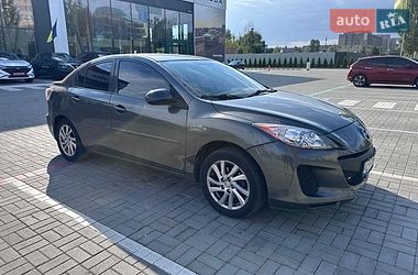 Mazda 3  2011