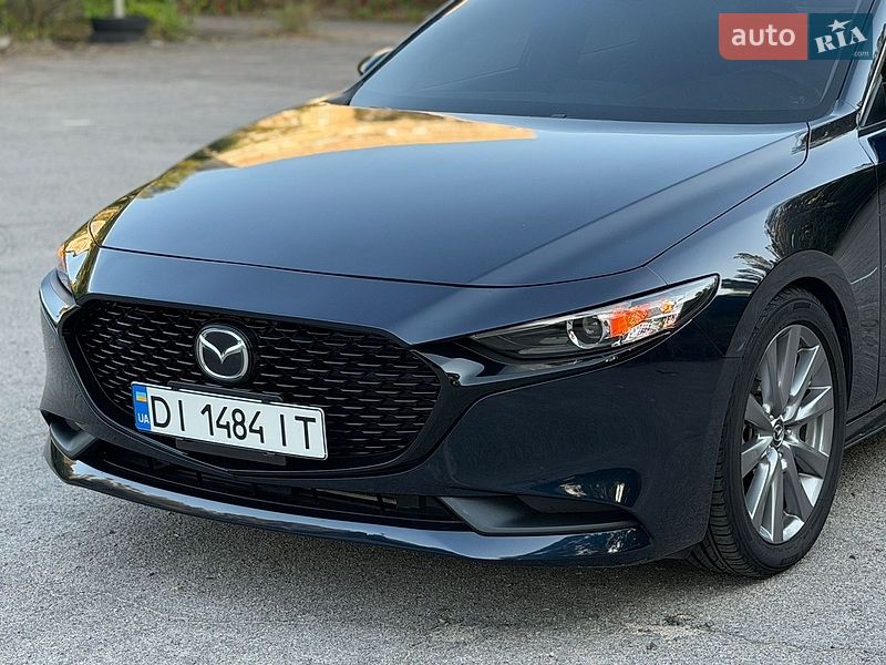 Седан Mazda 3 2019 в Днепре