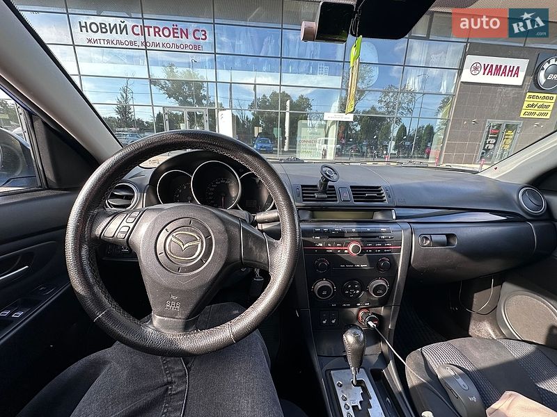 Седан Mazda 3 2005 в Полтаве