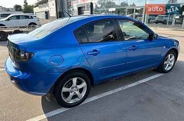 Mazda 3  2005
