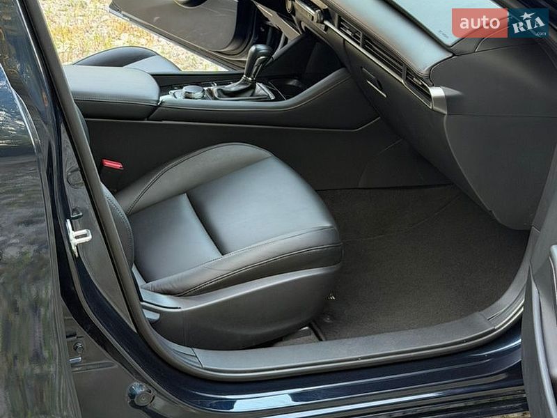 Седан Mazda 3 2024 в Киеве фото 19 Седан Mazda 3 2024 в Киеве