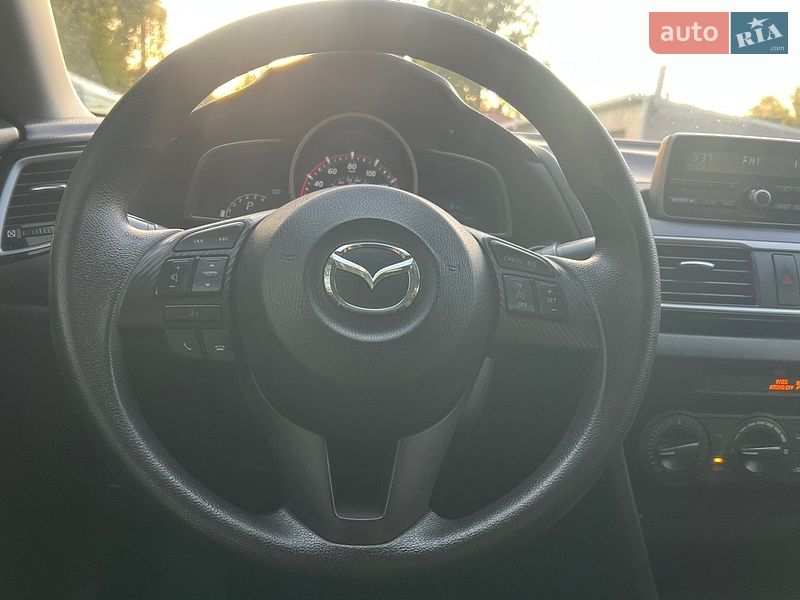 Седан Mazda 3 2014 в Києві